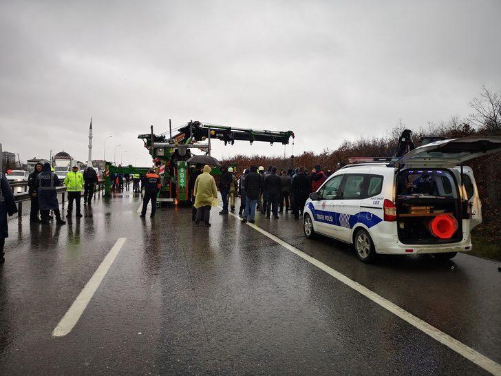 İstanbul Çekmeköy'de İETT otobüsü kaza yaptı! Ölü ve yaralılar var G4