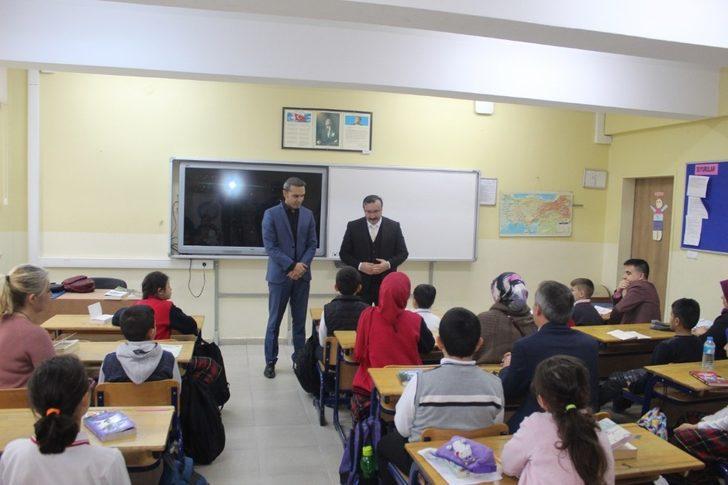 Emet’te kitap okuma kampanyası yoğun katılımla devam ediyor G4