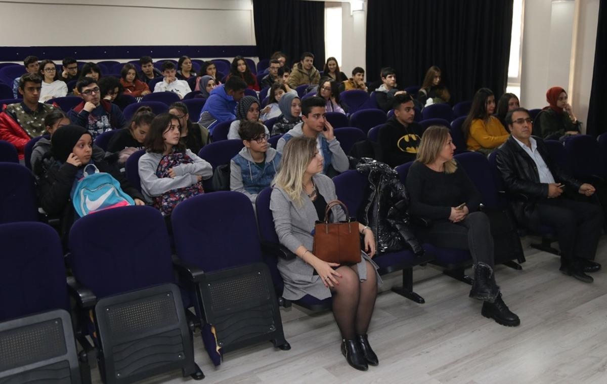 Başkan Akg&uuml;n: &ldquo;Tasarruf yapmayı bilen bir nesil yetiştiriyoruz&rdquo;