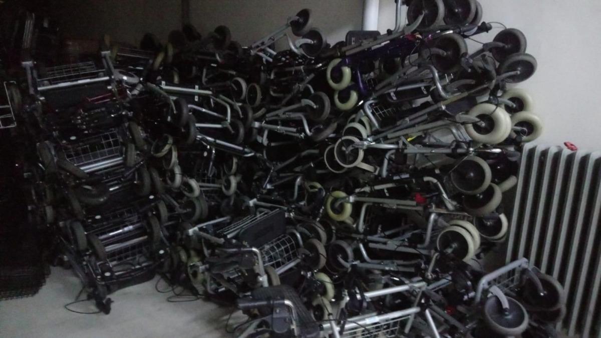 Gedizli Gurbet&ccedil;ilerden malzeme engellilere malzeme desteği