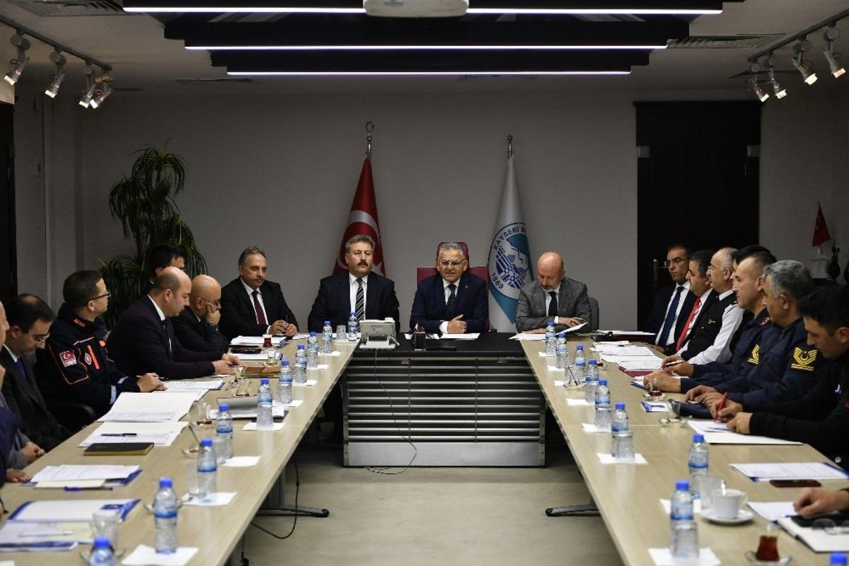 B&uuml;y&uuml;kkılı&ccedil;&rsquo;tan yeni sezon i&ccedil;in planlama toplantısı