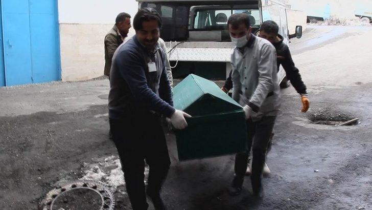 Van'ın İran sınırında erkek cesedi bulundu G1