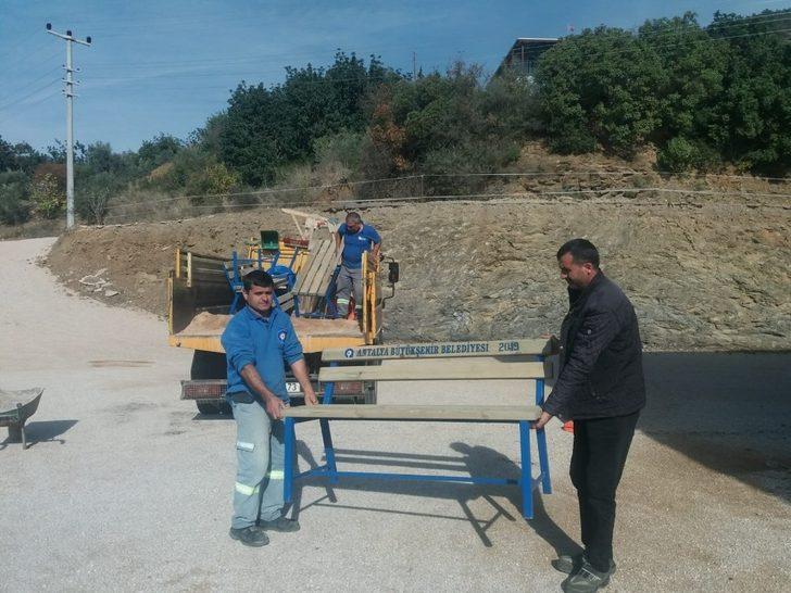 Alanya’da okul ve camilere bank ve piknik masası G3