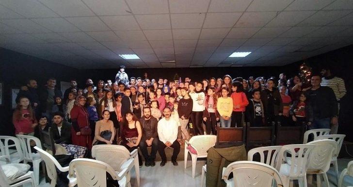 Burhaniye Kent Tiyatrosu 21 yaşında G2