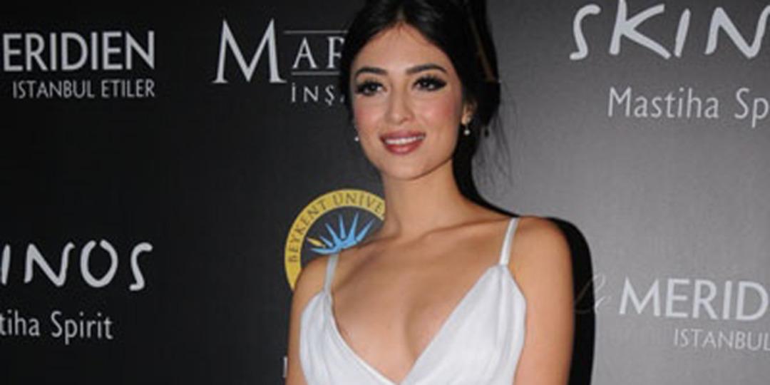 Bu dekolte &ccedil;ok konuşulur