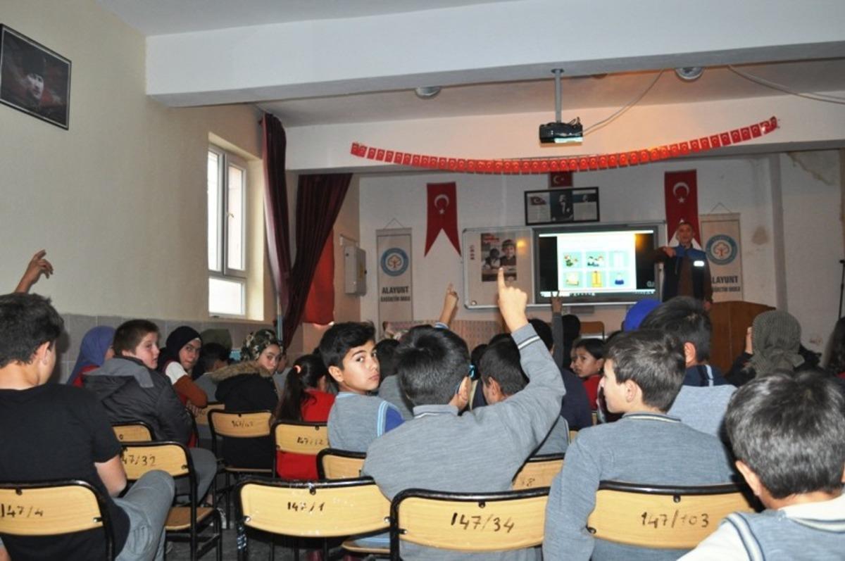 K&uuml;tahya&rsquo;da ortaokul &ouml;ğrencilerine &lsquo;Afete Hazır Okul&rsquo; eğitimi