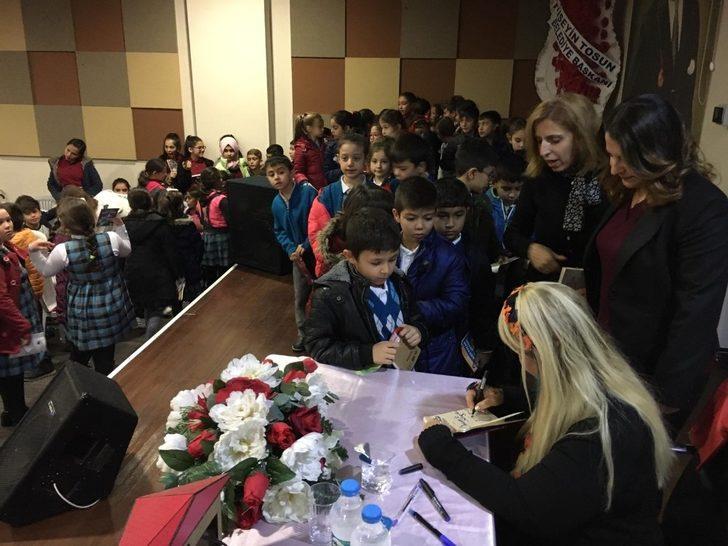 Kulalı öğrenciler yazar Mavisel Yener ile buluşturdu G2