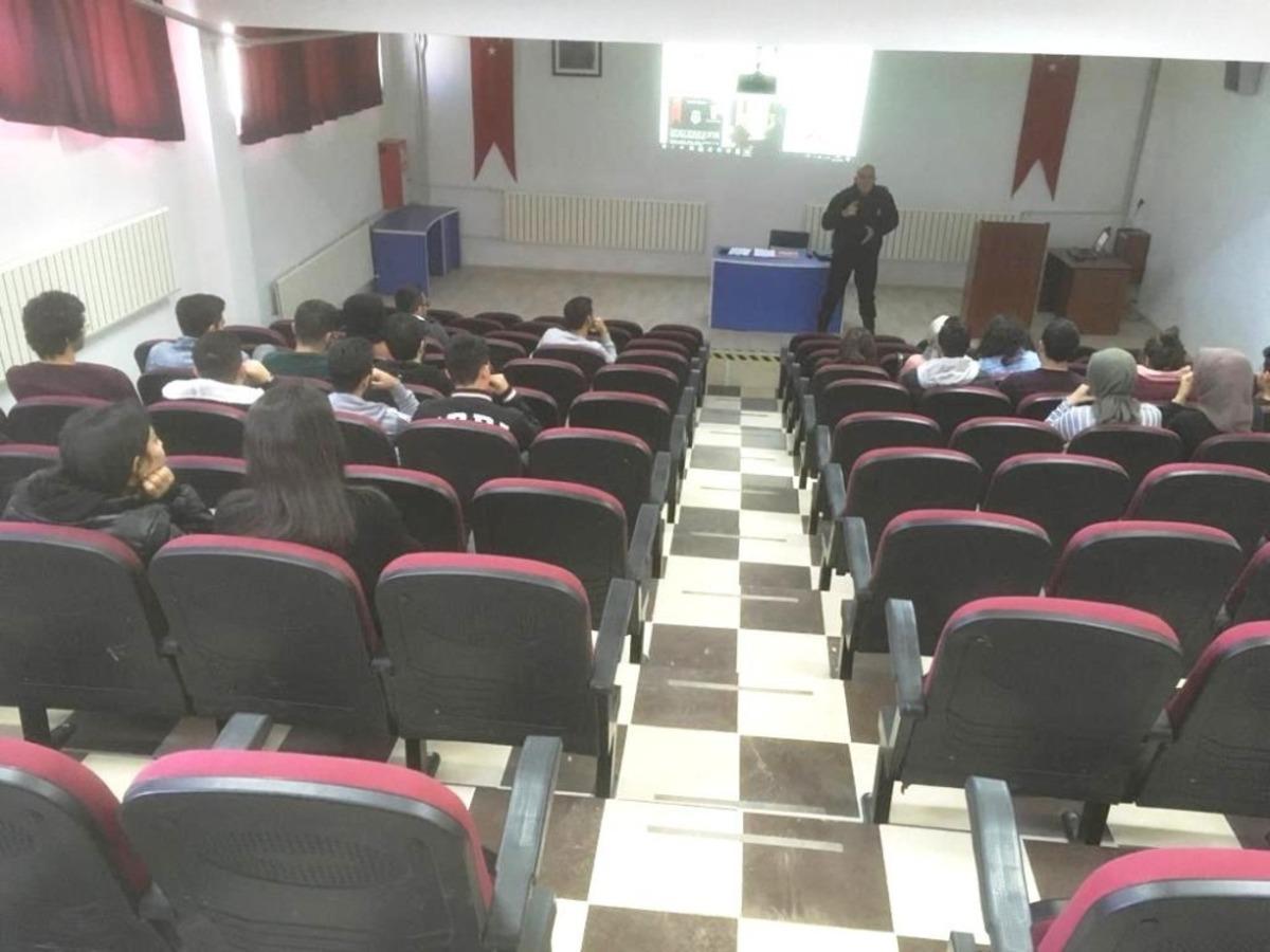 Hisarcık MYO&rsquo;da &rsquo;Ceza ve Tevkifevleri Y&ouml;netimi&rsquo; konulu seminer