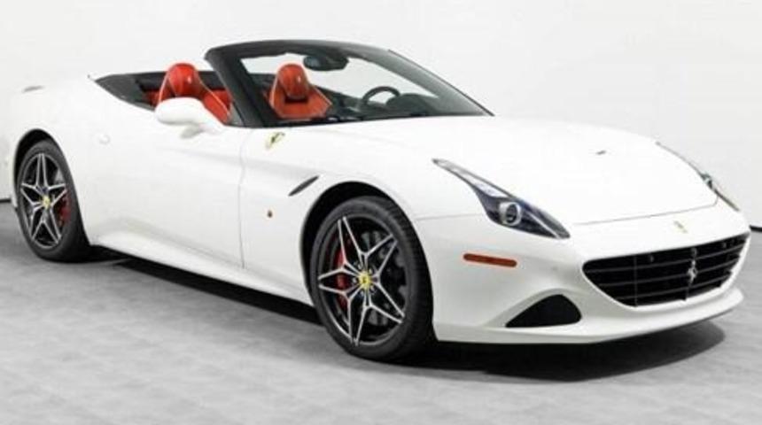  İcradan yarı fiyatına satılık ferrari