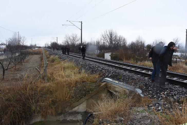 Kayıp kadının demir yolunda parçalanmış cesedi bulundu G3