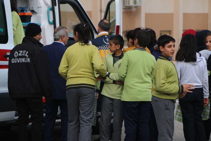 Adıyaman'da 9 öğrenci zehirlendiği iddiasıyla hastaneye kaldırıldı G5