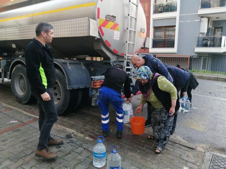 İzmirlilerin su çilesi! 2 gün oldu, kuyruklar oluştu G4