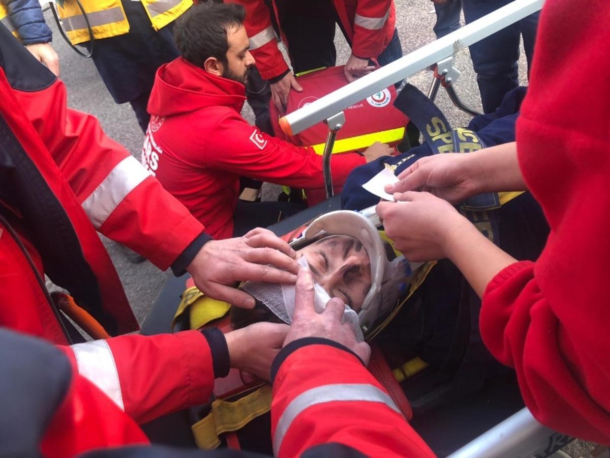Arpa&ccedil;ay Devlet Hastanesi&rsquo;nde yangın tatbikatı