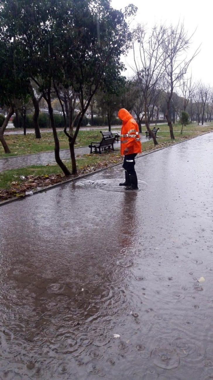Büyükşehirden su baskınlarına anında müdahale G3