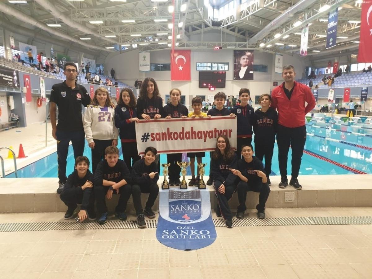 SANKOLU y&uuml;z&uuml;c&uuml;ler Kurtuluş Kupası i&ccedil;in kula&ccedil; attı