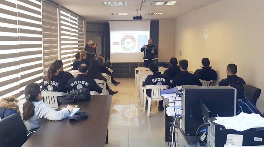 Zabıtalara uyuşturucu ile m&uuml;cadele eğitimi