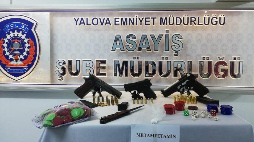 Yalova’da kumarhane baskını