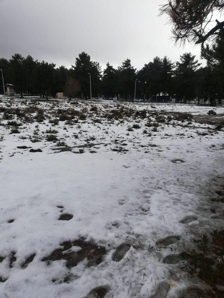 Denizli’nin yüksek kesimlerinde kar yağışı devam ediyor G2