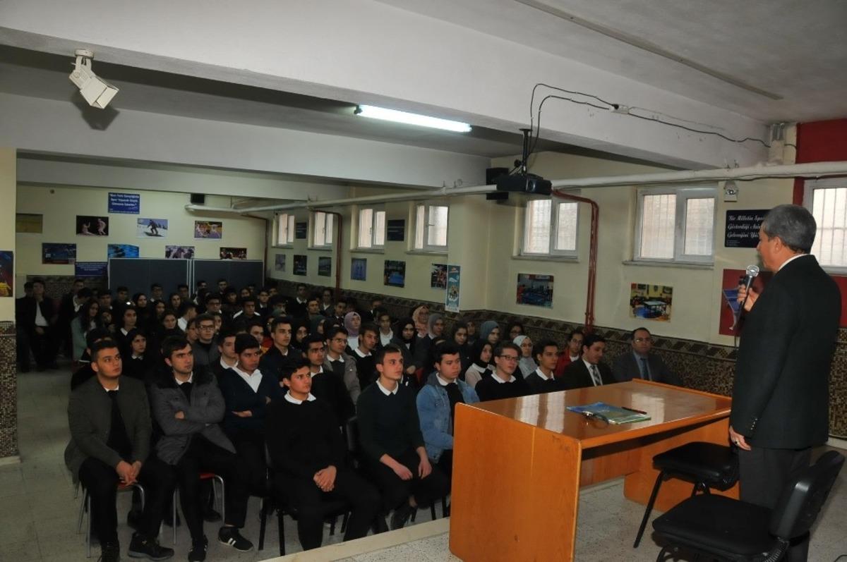 Başkan Akkaya &ouml;ğrencilerle buluştu