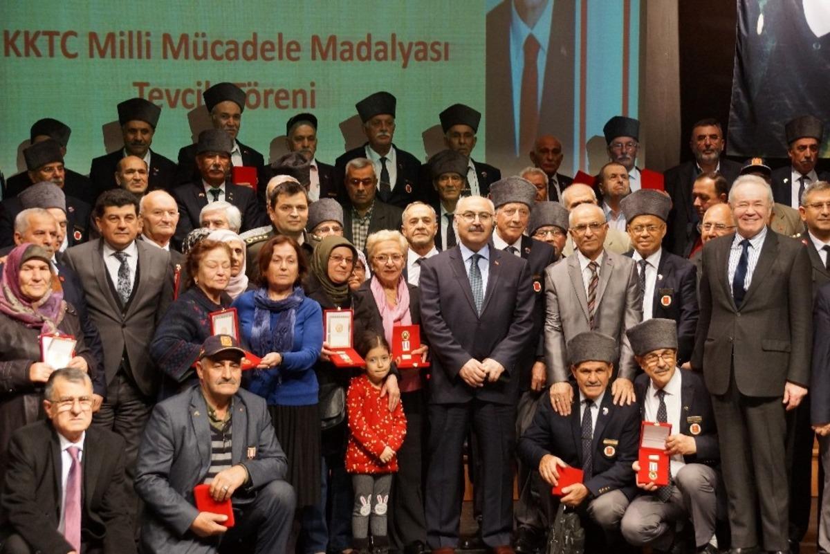 Aydın&rsquo;da 80 Kıbrıs gazisi madalyalarına kavuştu
