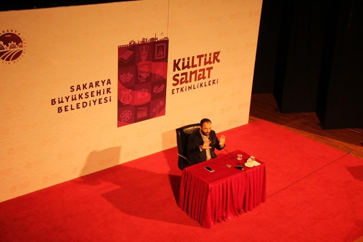 AKM&rsquo;de,&lsquo;Neyi Nasıl Yapmalı?&rsquo; isimli s&ouml;yleşi ve imza g&uuml;n&uuml; programı d&uuml;zenlendi