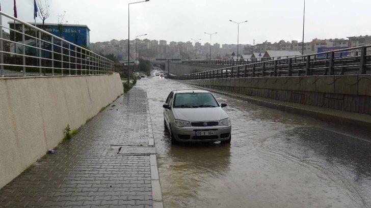 Kuşadası sağanak yağışa teslim oldu G1