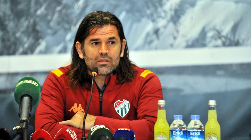 İbrahim &Uuml;z&uuml;lmez: Taraftarın alkışlaması gereken bir m&uuml;cadele vermemiz gerekiyor