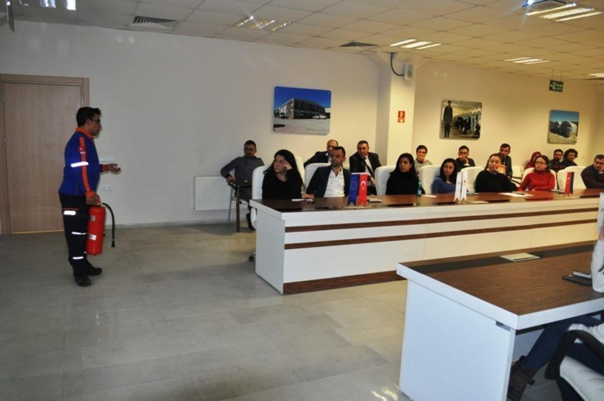 K&uuml;tahya&rsquo;da TKDK personeline &lsquo;Afete Hazır Birey-Aile&rsquo; eğitimi