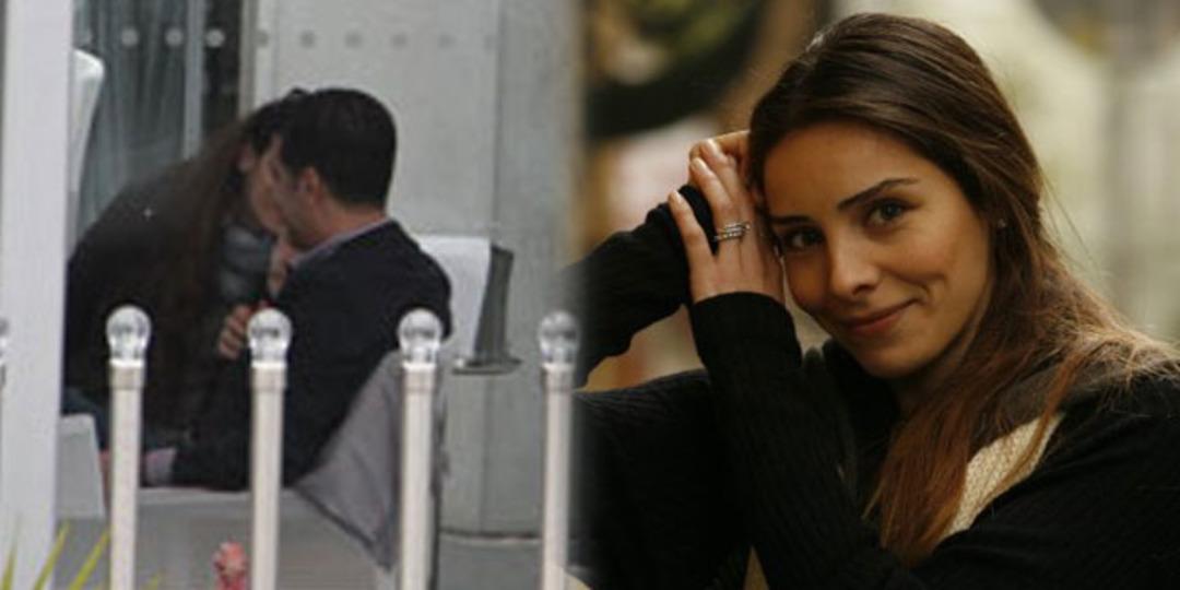 Sevgilisini &ouml;p&uuml;c&uuml;klere boğdu