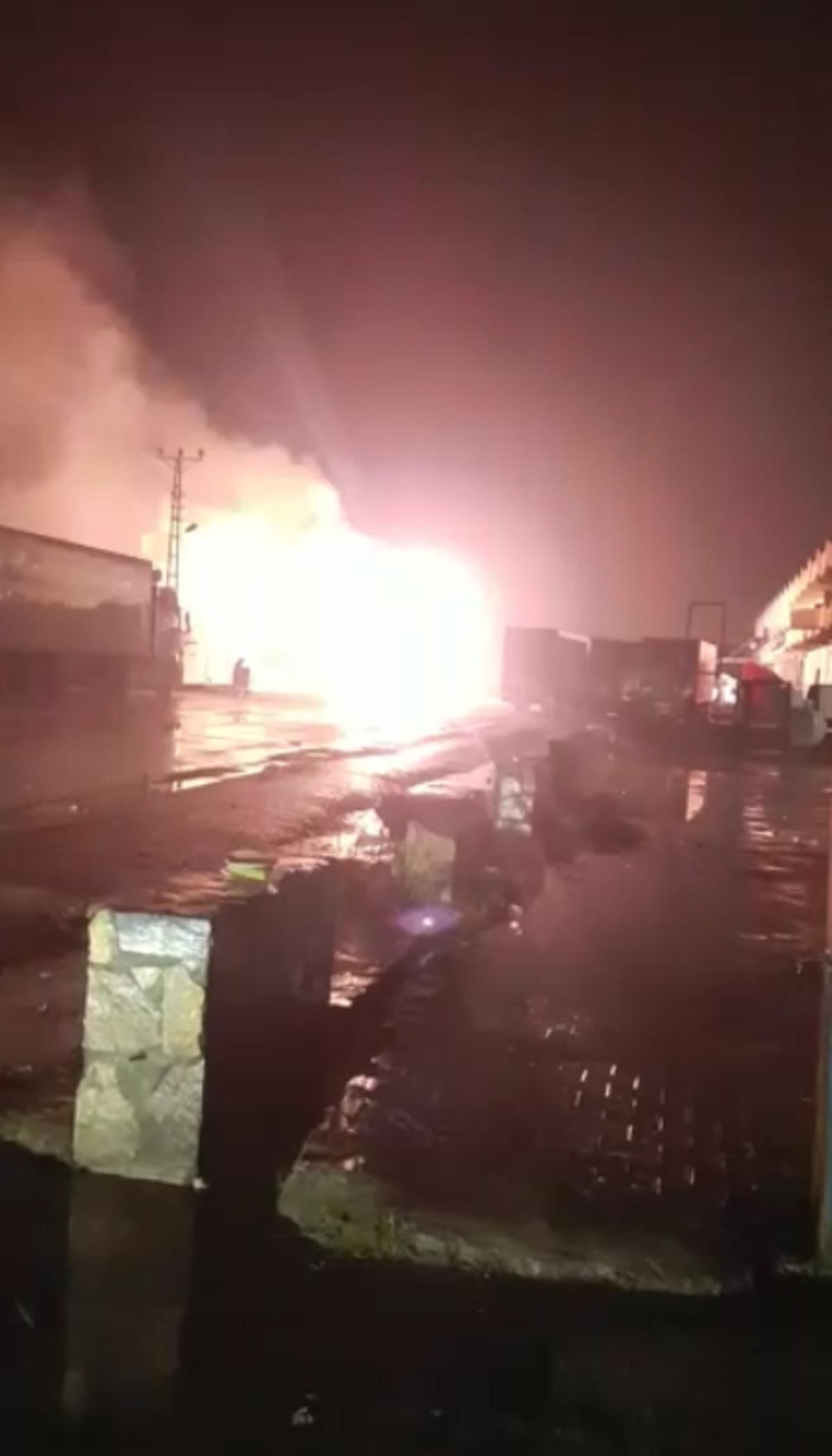 Hatay'da trafo patladı, b&ouml;lge geceyi karanlıkta ge&ccedil;irdi