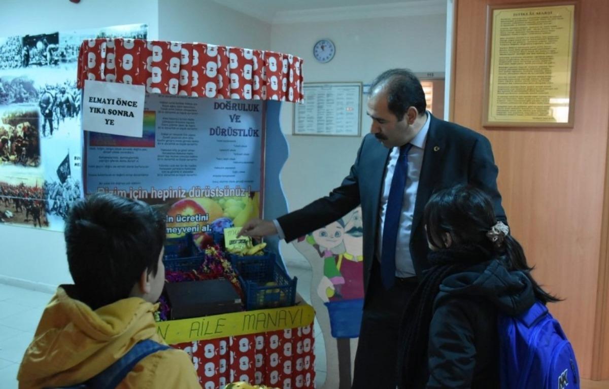 Şehit Pilot Teğmen Serkan Sağır İlkokulu&rsquo;nda manav b&ouml;l&uuml;m&uuml; oluşturuldu