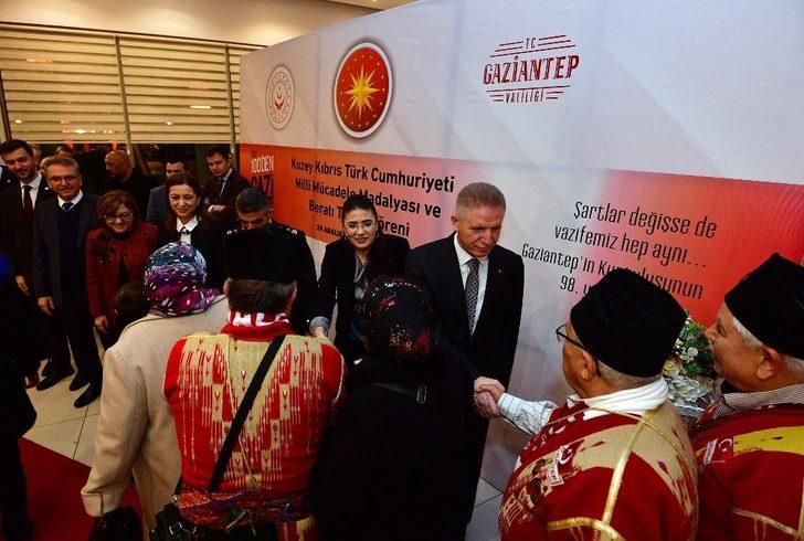 Kıbrıs gazisi 95 kişiye madalya ve berat verildi G5