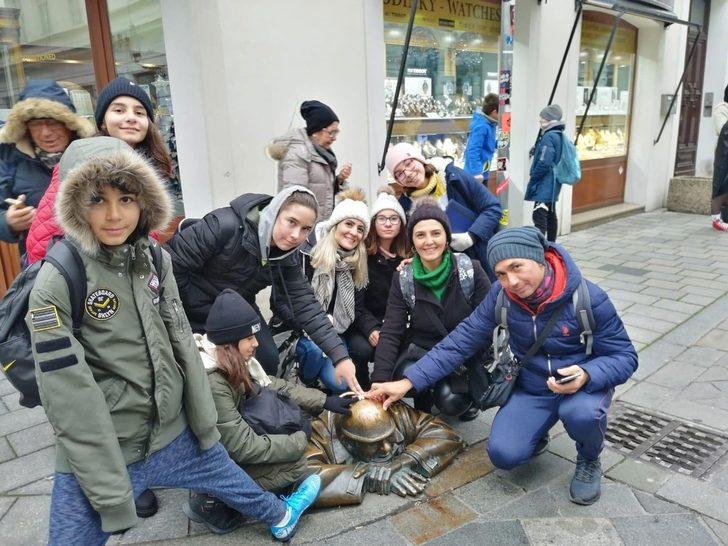 Şahidi Ortaokulu Slovakya’dan döndü G5