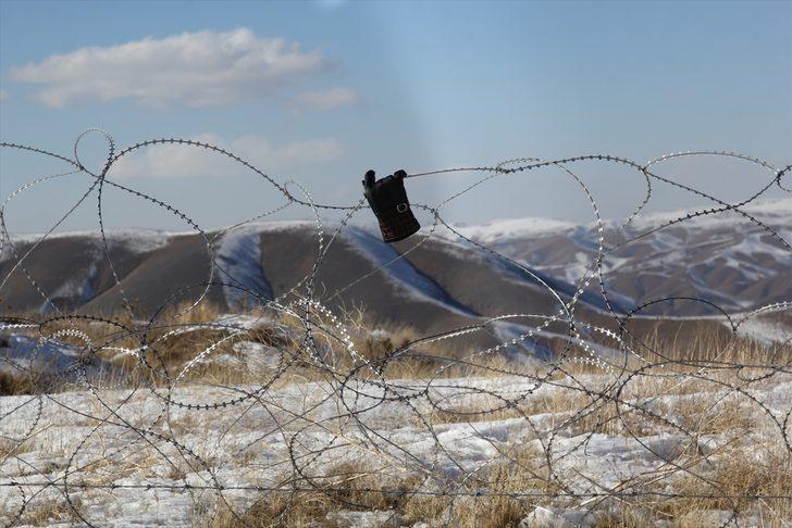 İran sınırında erkek cesedi bulundu G3