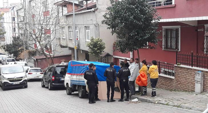 Güngören'de şoke eden görüntü! Sokakta ceset bulundu G3