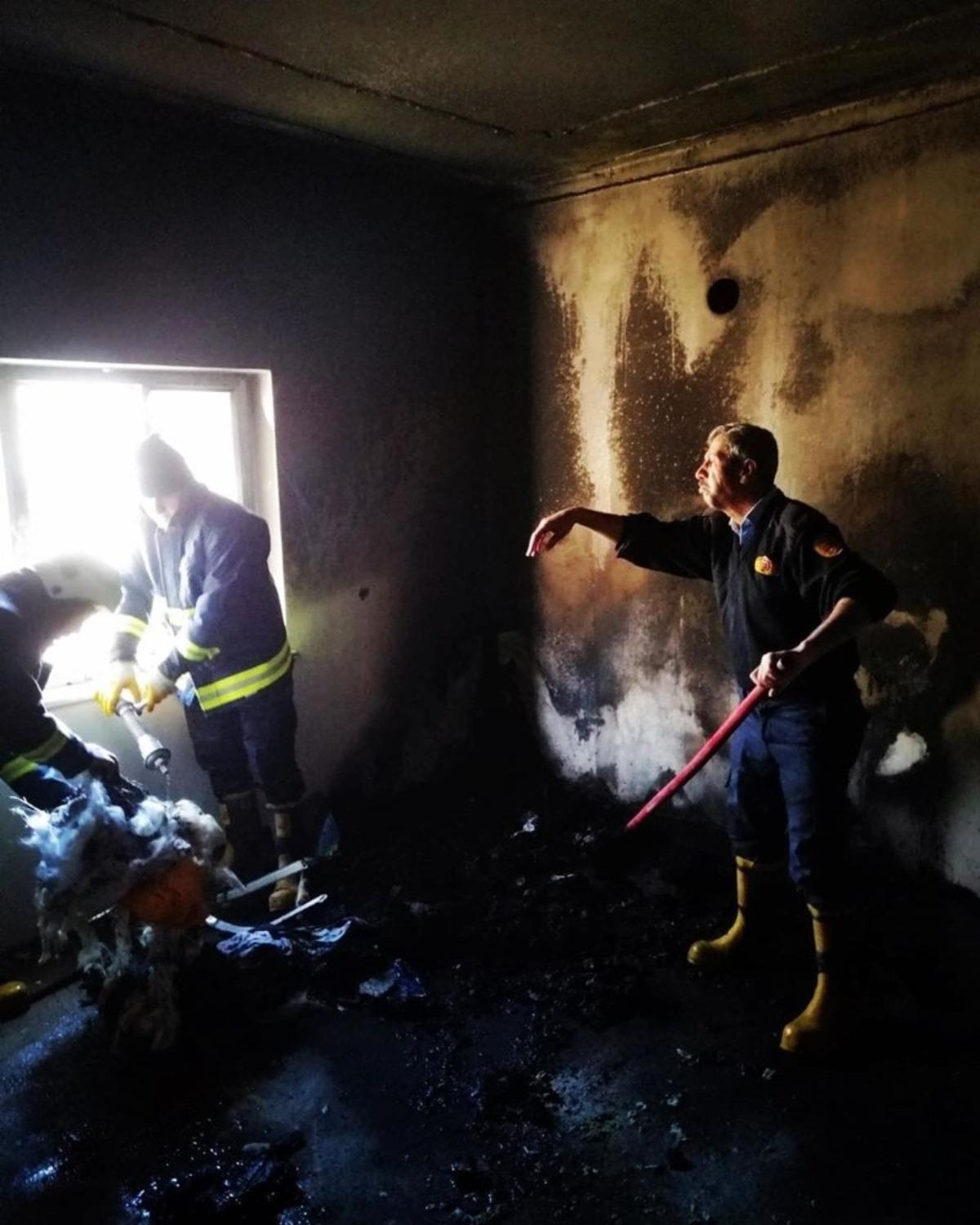 Gevaş&rsquo;ta ev yangını