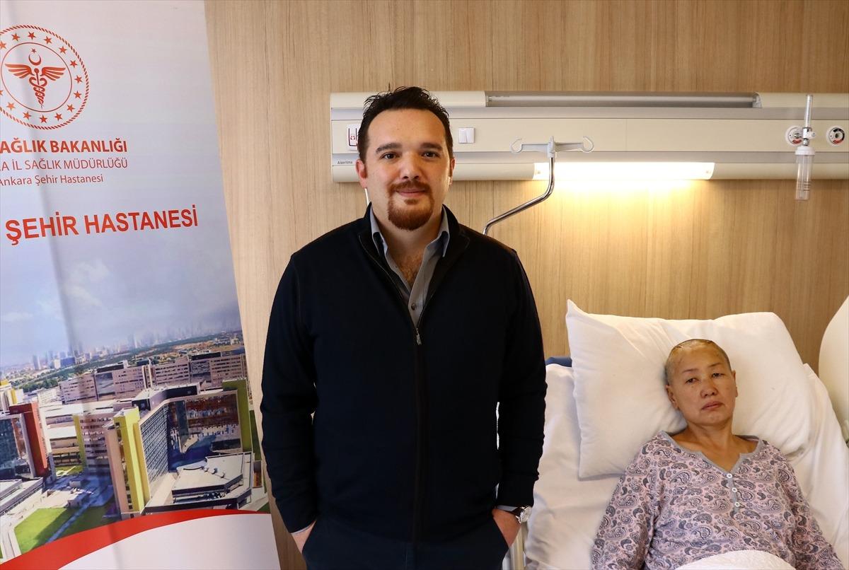 Parkinsonlu Kırgız hasta T&uuml;rkiye'de sağlığına kavuştu