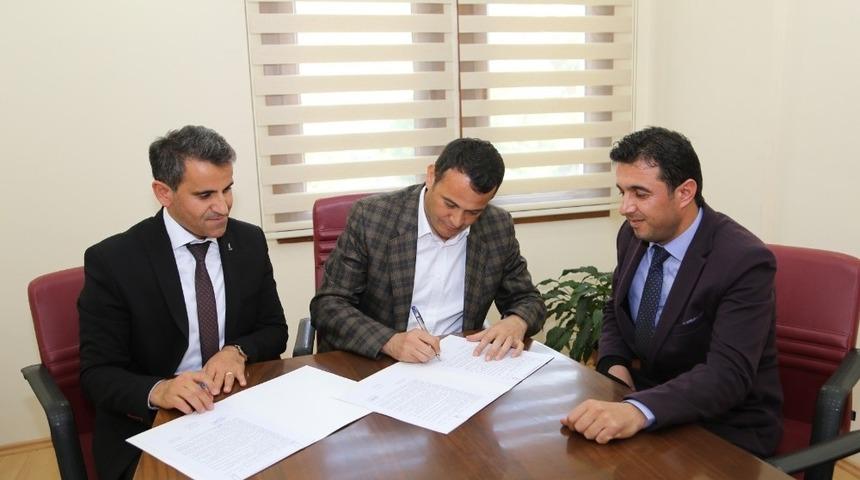 Kaş’ta binlerce kişi yeni meslek sahibi olacak