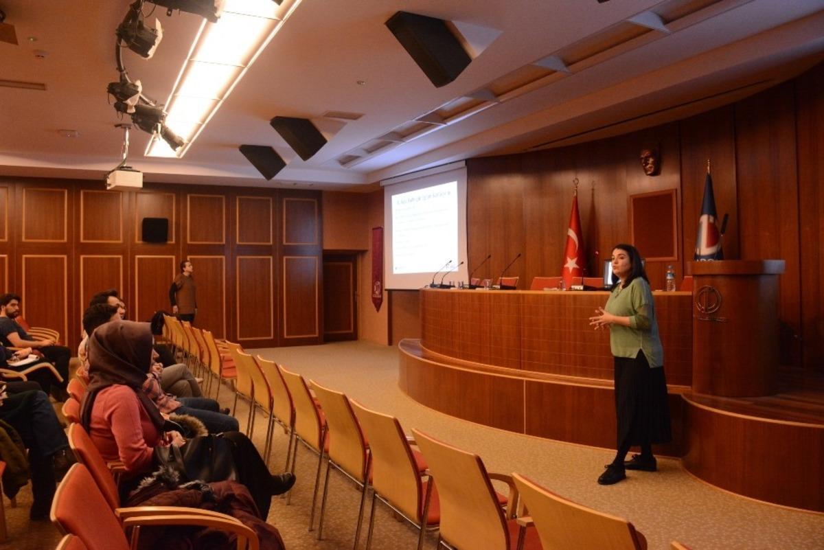 Anadolu &Uuml;niversitesi&rsquo;nde &ouml;ğrencilere &ldquo;Fulbright Burs Programı&rdquo; anlatıldı