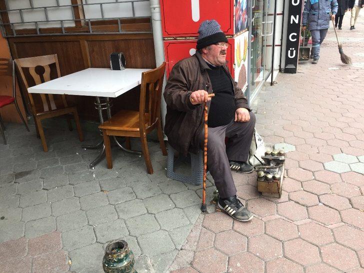 Hem hastalıkla hem borçlarla mücadele ediyor G2