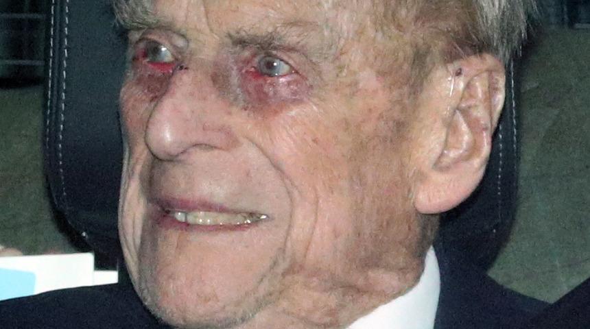 98 yaşındaki Prens taburcu oldu! O görüntüler şoke etti!