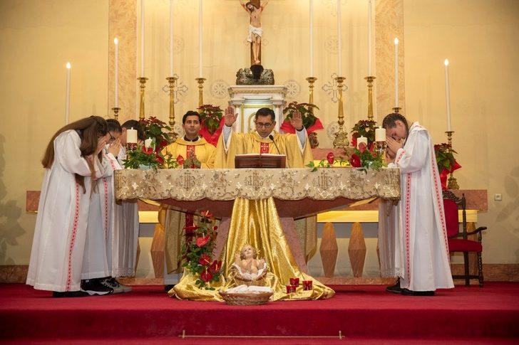 Başkan Seçer, Noel ayinini izledi G2