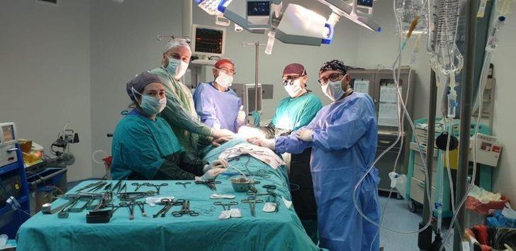 7 santimlik kanserli lenf bezleri 10 saatte temizlendi G1