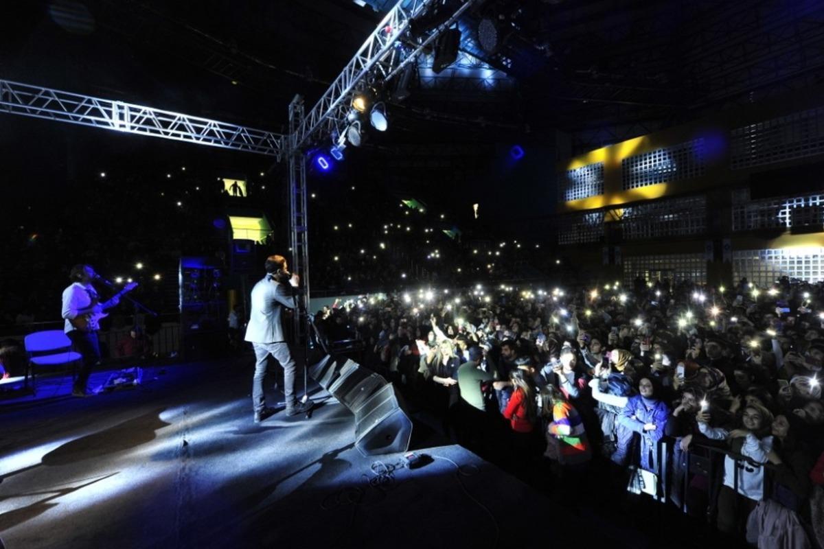 Van YY&Uuml;&rsquo;de Mehmet Erdem konseri