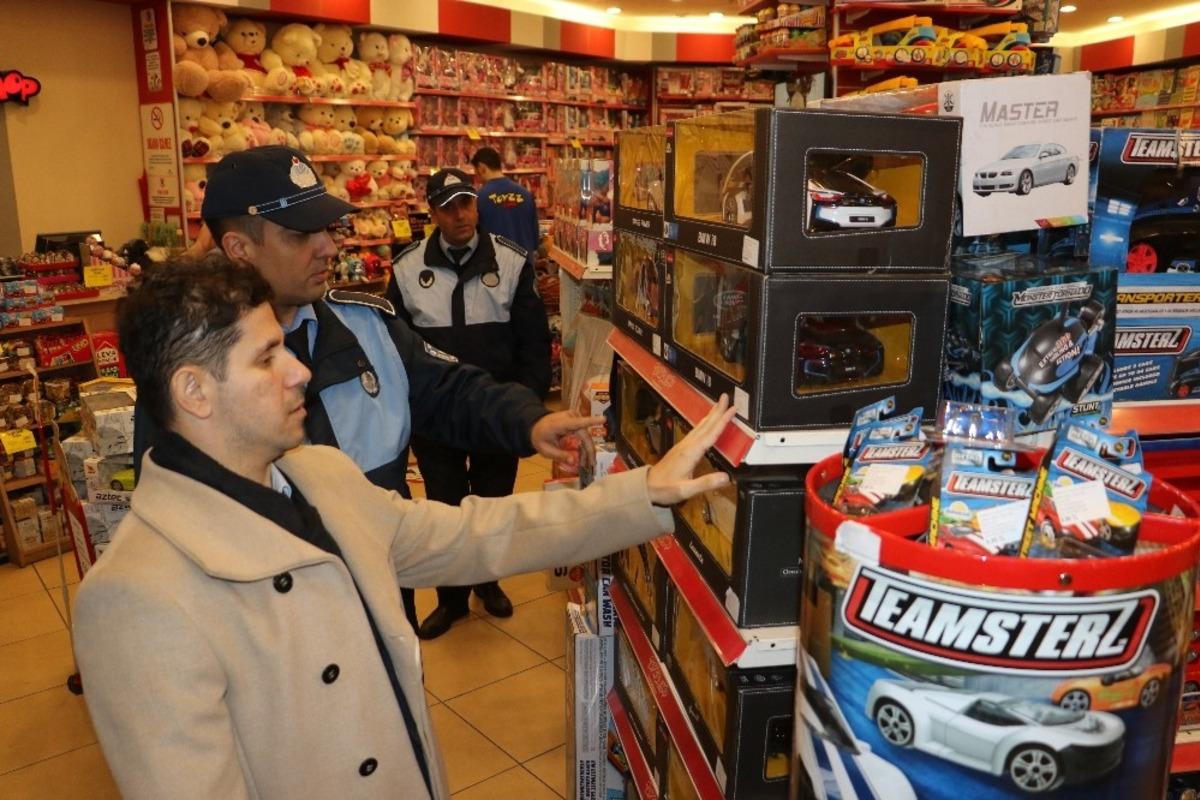 Manisa&rsquo;da zabıtadan etiket denetimi