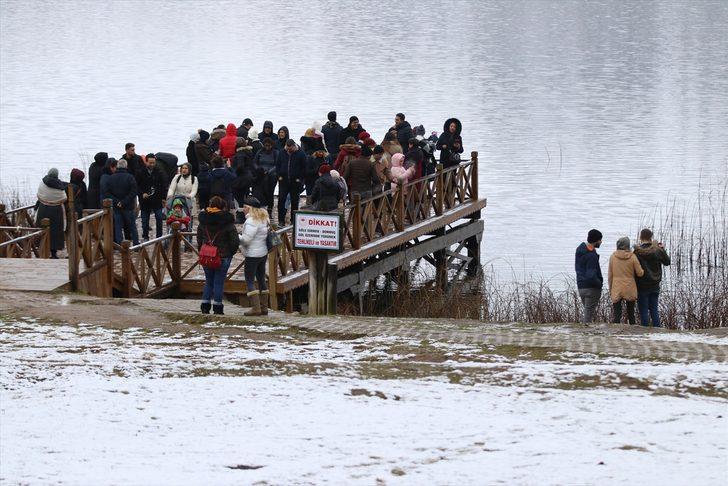 Kar Abant'ı beyaza bürüdü G1