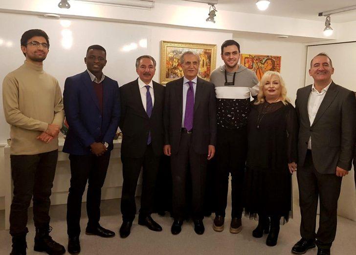 AİÇÜ Rektörü Prof. Dr. Karabulut, IC Vakfı yöneticileri ile bir araya geldi G4