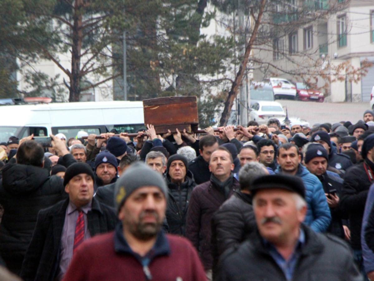 Osmanlı Devleti'nin son ulemalarından Yusuf Şeng&ouml;n&uuml;l'&uuml;n cenazesine 3 bin kişi katıldı