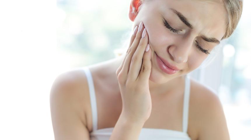 Menopoz döneminde diş kaybına dikkat