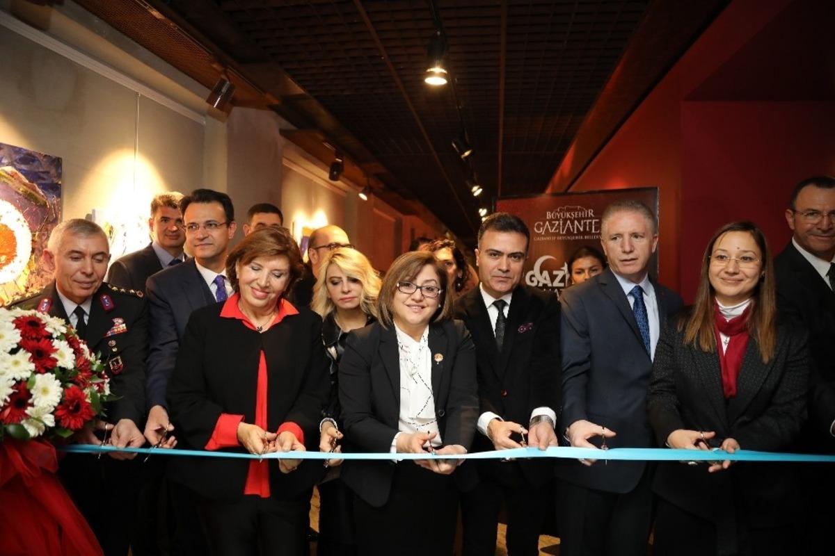 B&uuml;y&uuml;kşehir&rsquo;den 25 Aralık&rsquo;a &ouml;zel iki sergi